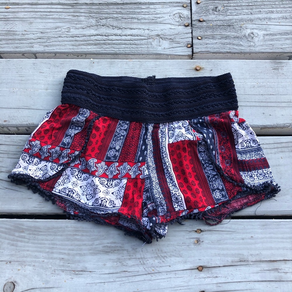 trendy short shorts